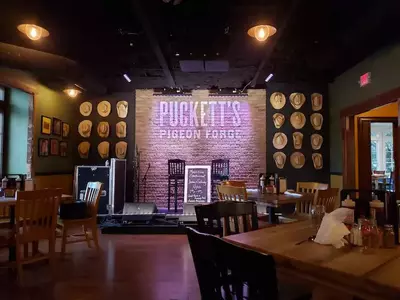 pucketts stage