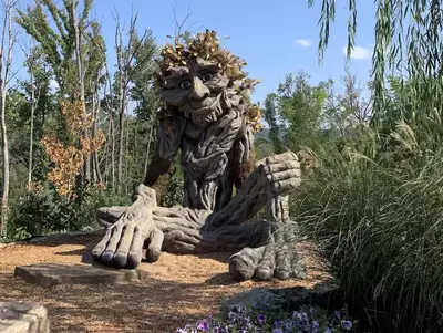 willow man sculpture at anakeesta