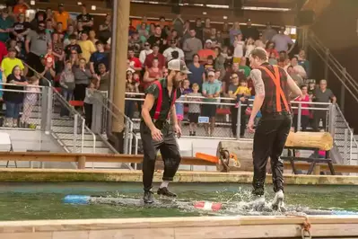 log roll at paula deen's lumberjack feud 