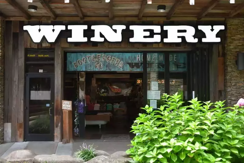 Bootleggers Smoky Mountain Winery location