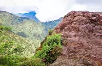hiking to Charlies Bunion is one of the best non-touristy things to do in Gatlinburg