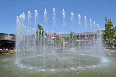 Island Show Fountain
