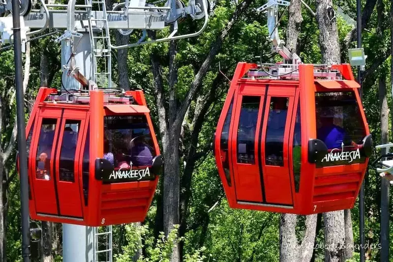 gondolas at Anakeesta