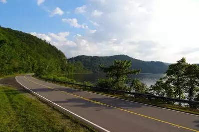 scenic drive in the smoky mountains