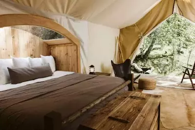 under canvas glamping