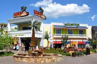 dick's last resort is one of the dog friendly restaurants in Pigeon Forge