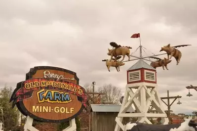 Ripley's Old MacDonald's Farm Mini Golf