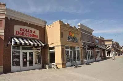 shops in lumberjack square