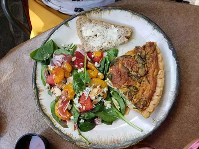 spinach and mushroom quiche with spinach strawberry salad