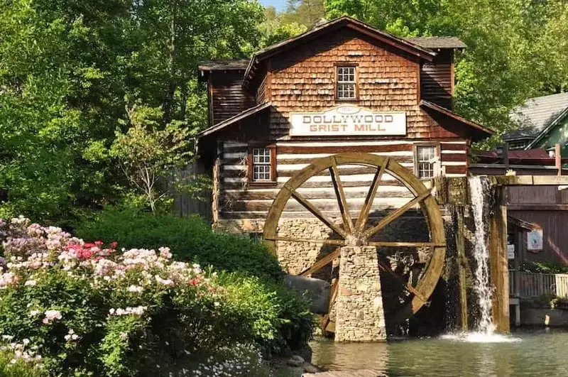 Water running on the Dollywood Grist Mill.