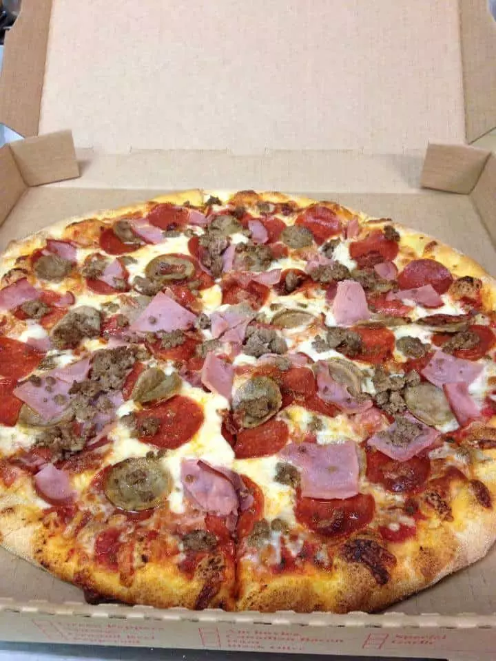 Nino's Pizzeria and Eatery
