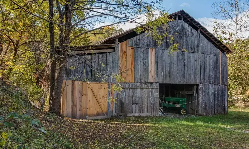 4 Points Farm