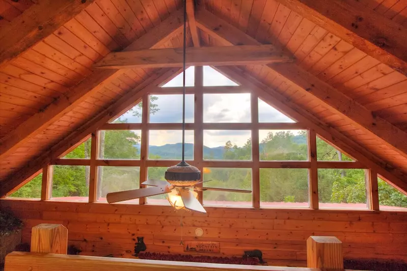 Glass windows to view the beautiful mountains