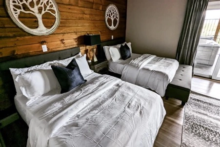 Sky Lodge @Teaberry Mountain