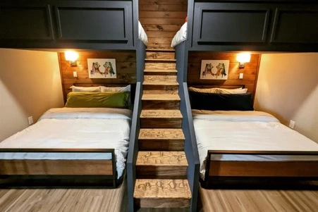 Sky Lodge @Teaberry Mountain