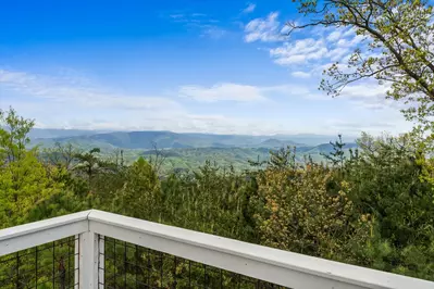 Cloud View Manor