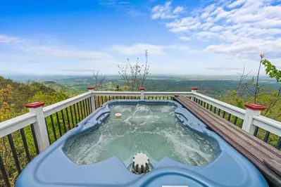 Cloud View Manor