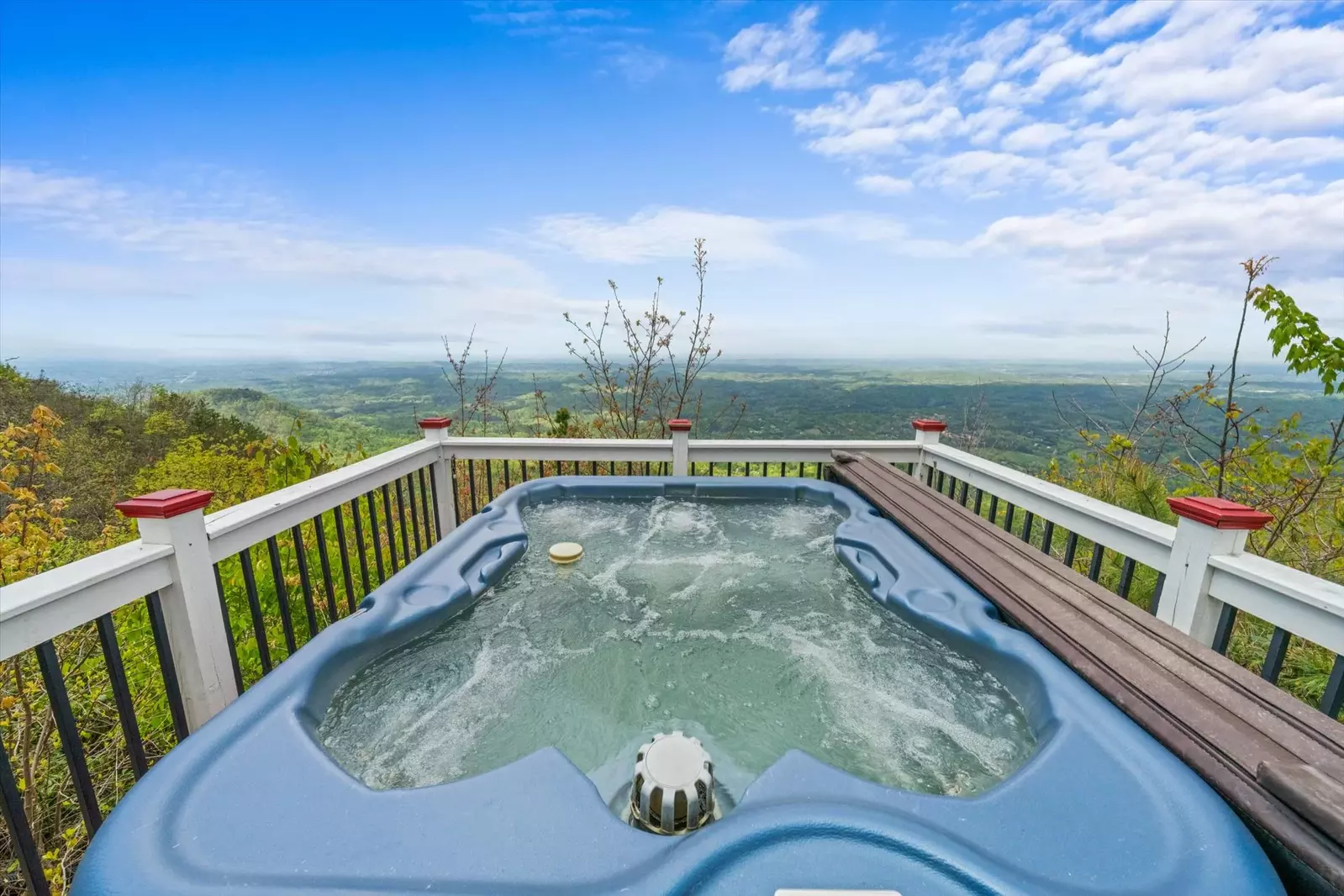 Cloud View Manor