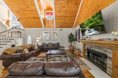 Cloud View Manor