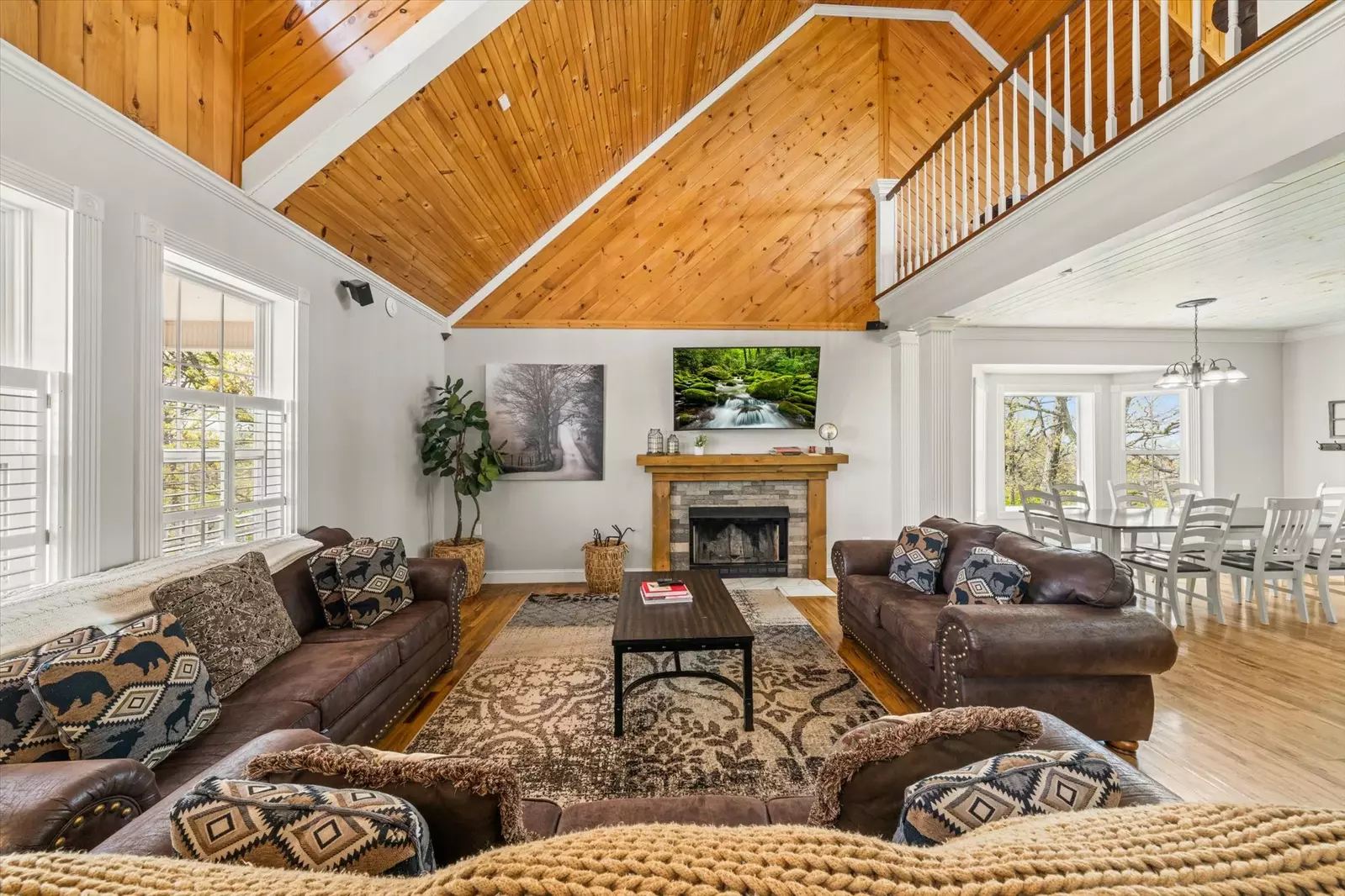 Cloud View Manor