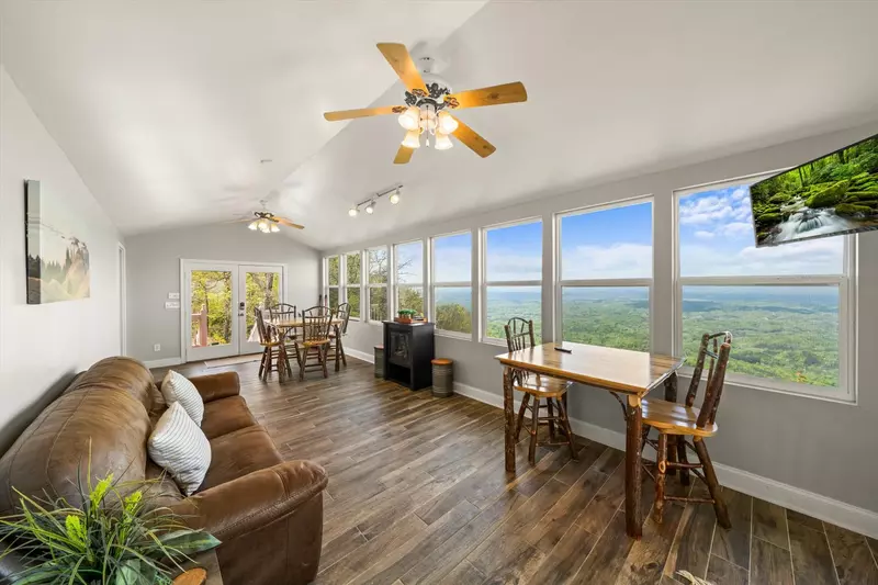 Cloud View Manor