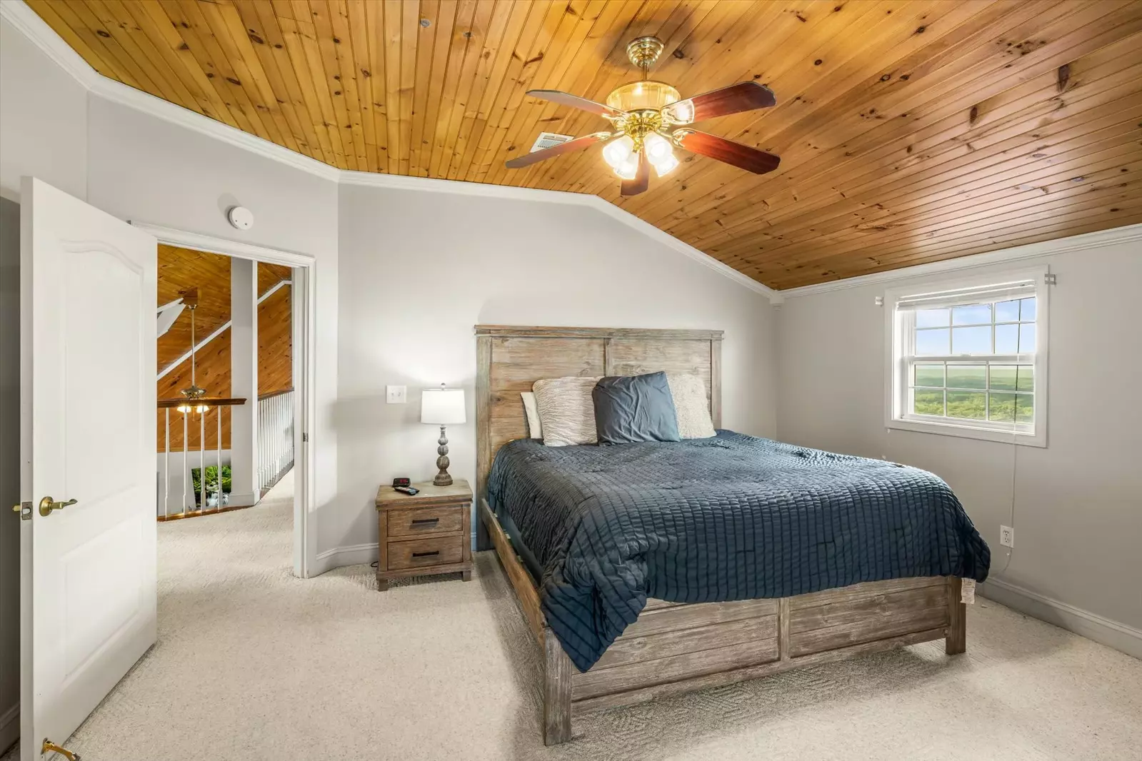 Cloud View Manor
