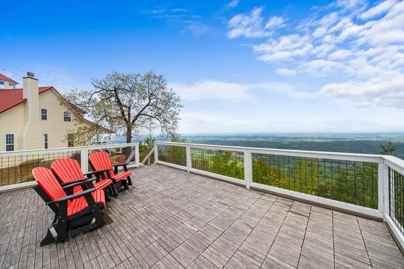 Cloud View Manor