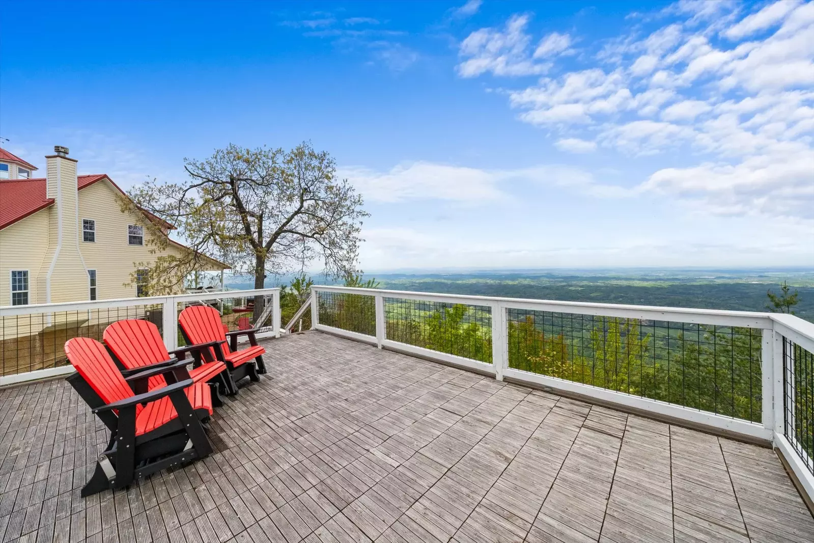 Cloud View Manor