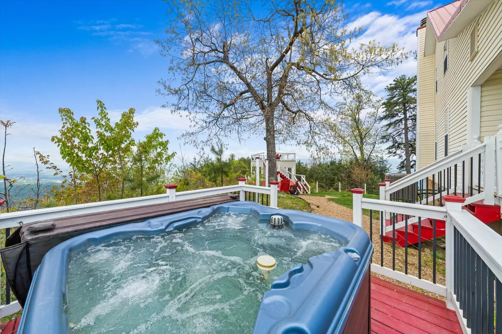 Cloud View Manor