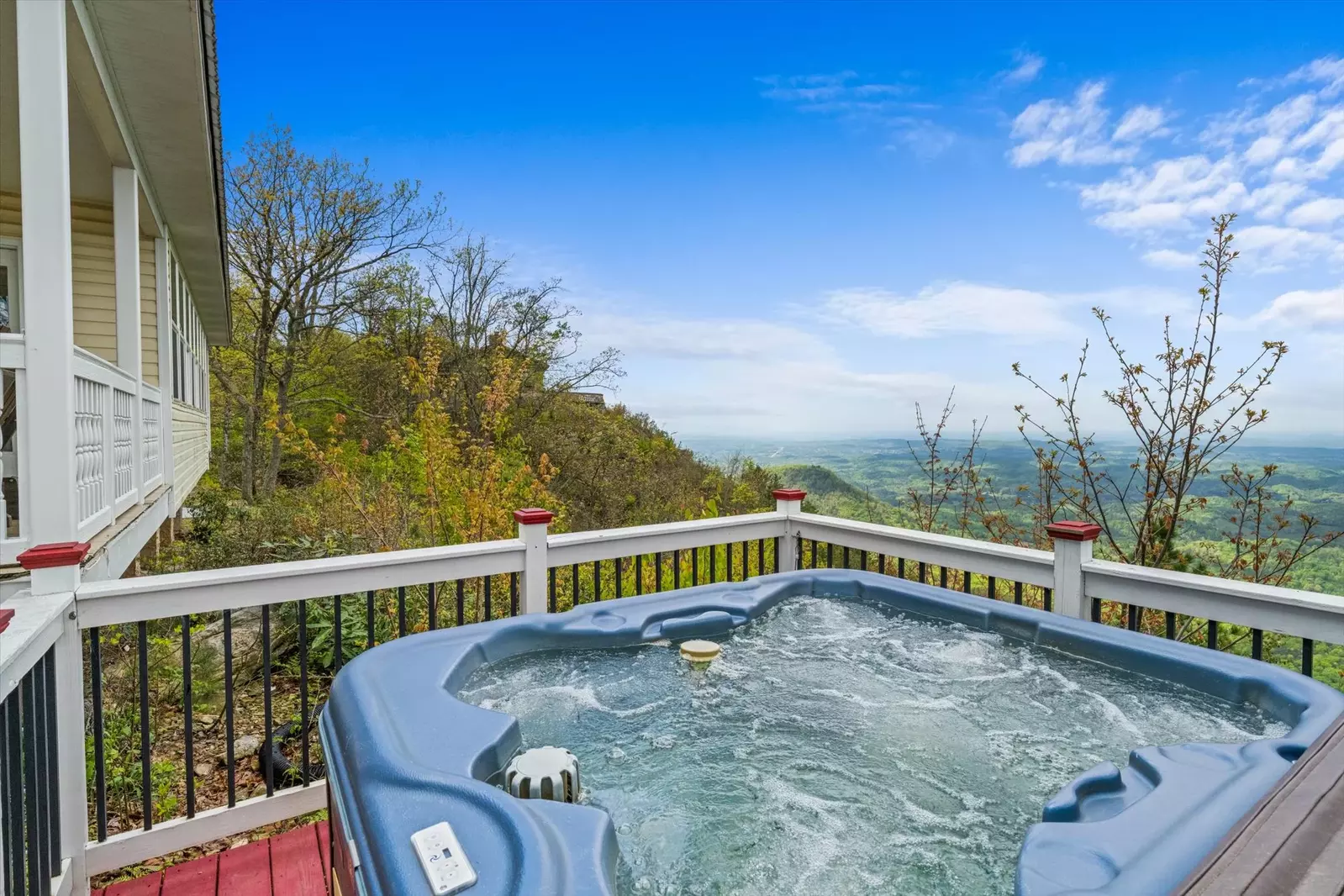 Cloud View Manor