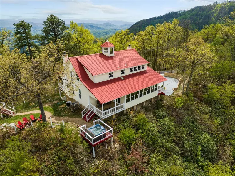 Cloud View Manor