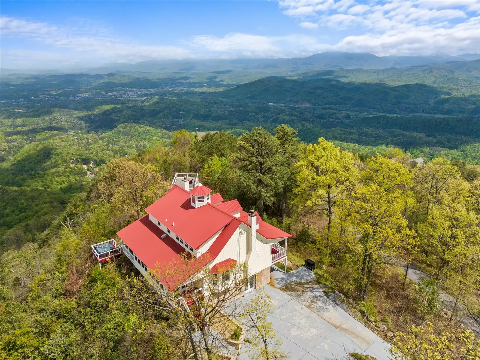 Cloud View Manor