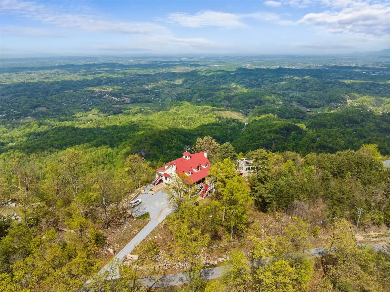 Cloud View Manor