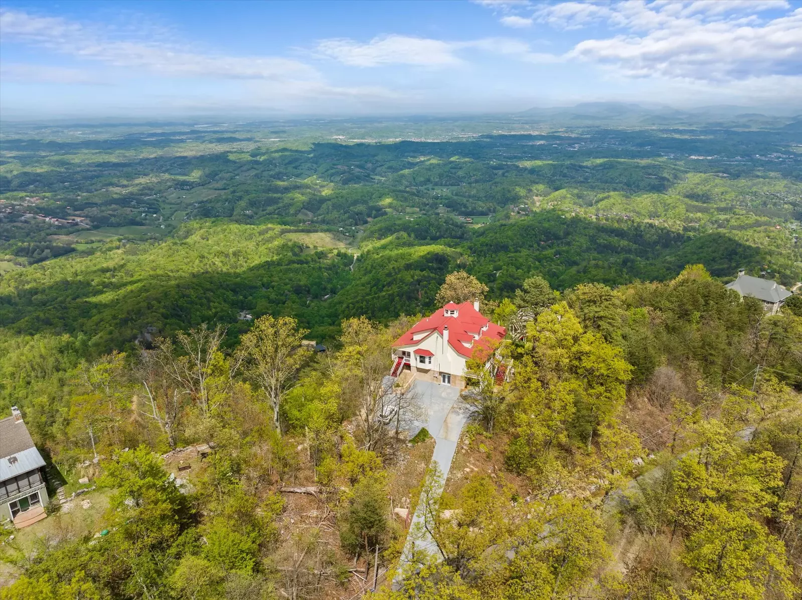 Cloud View Manor