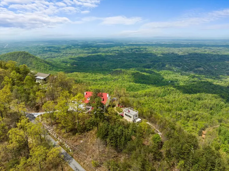 Cloud View Manor