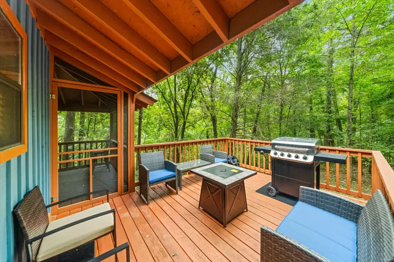 Dogwood Hideaway