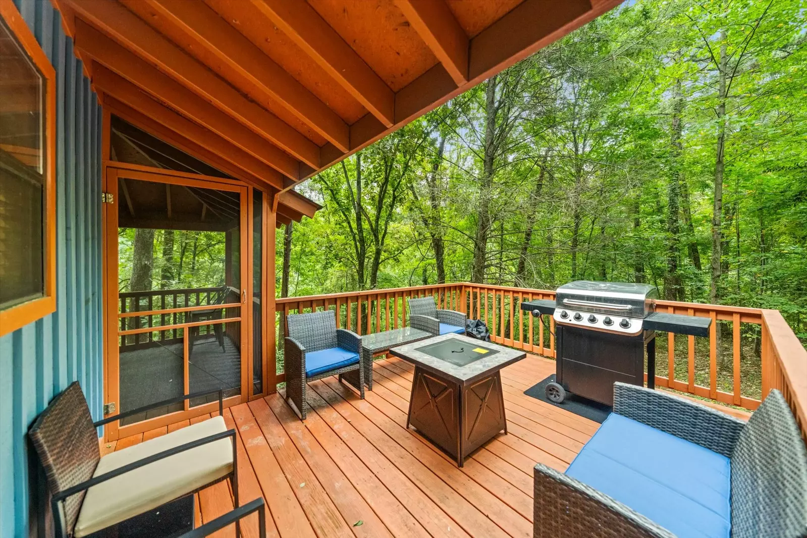 Dogwood Hideaway