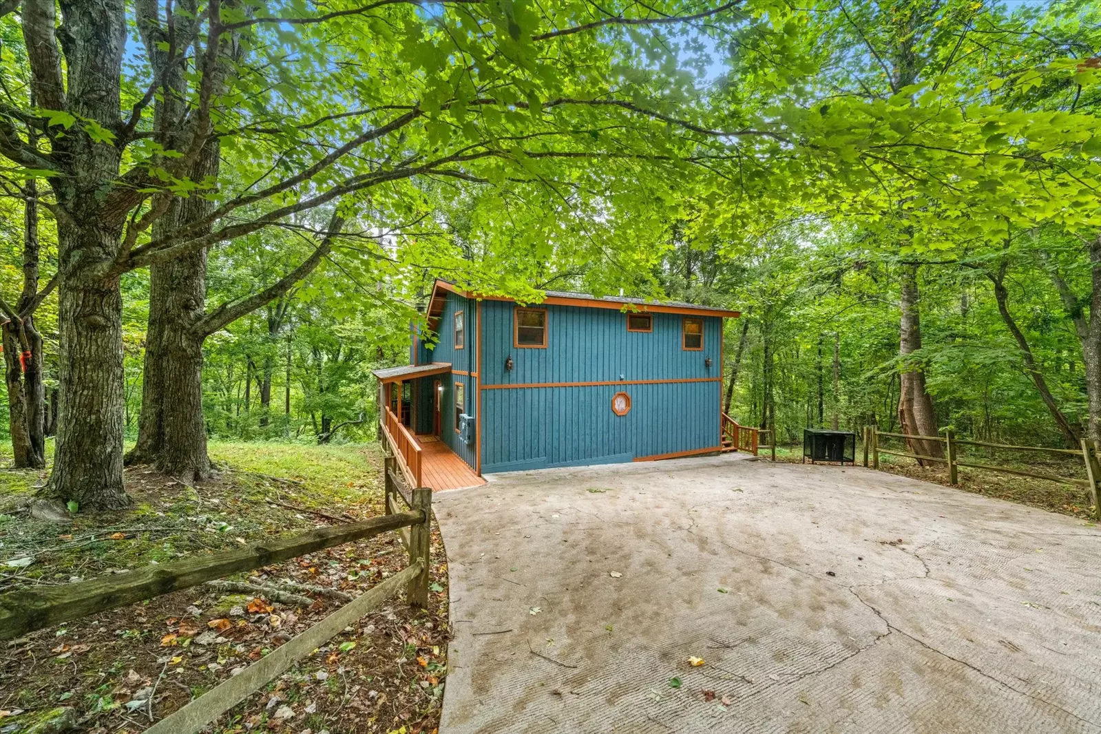 Dogwood Hideaway