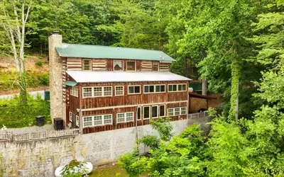 Huckleberry Inn