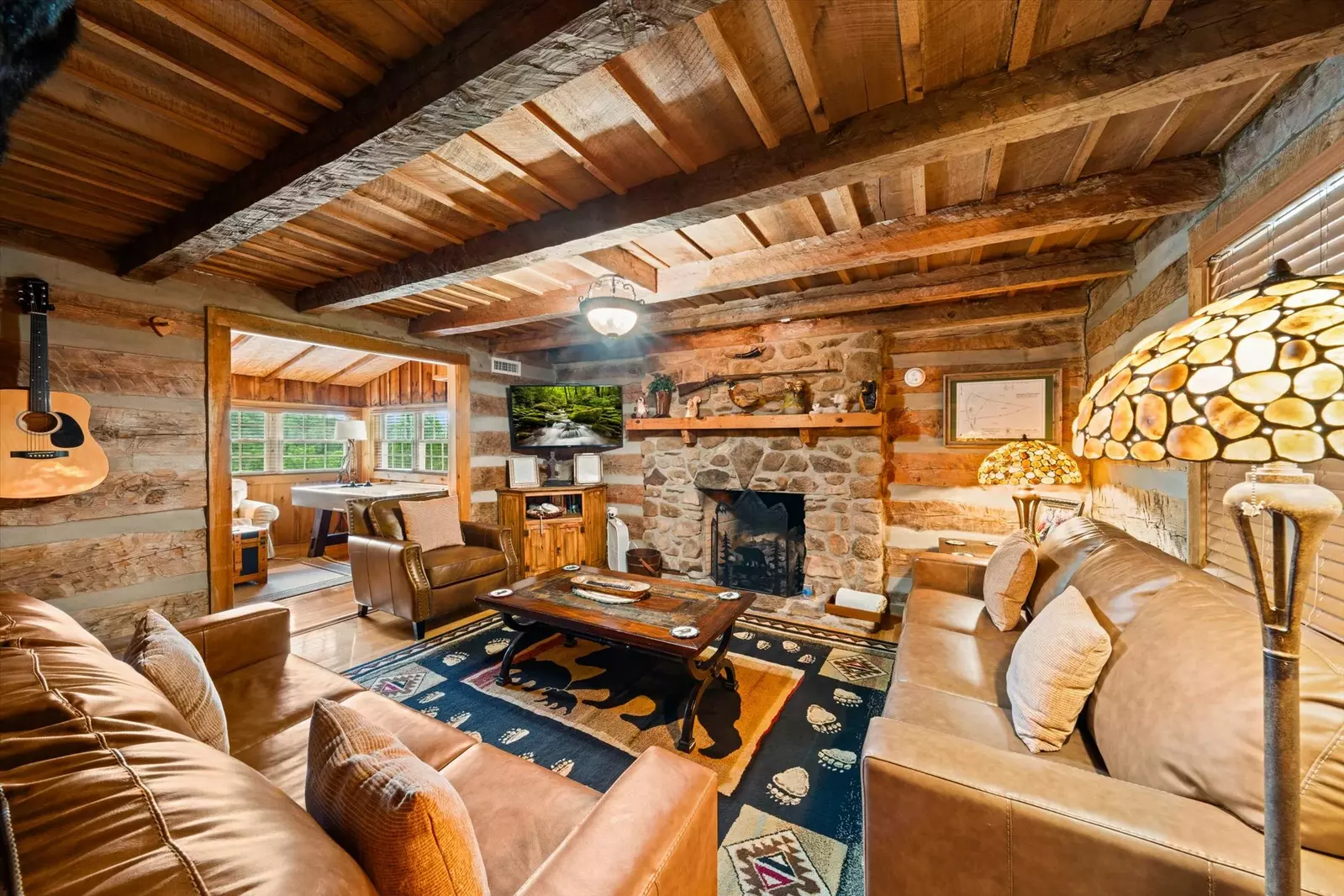 Huckleberry Inn
