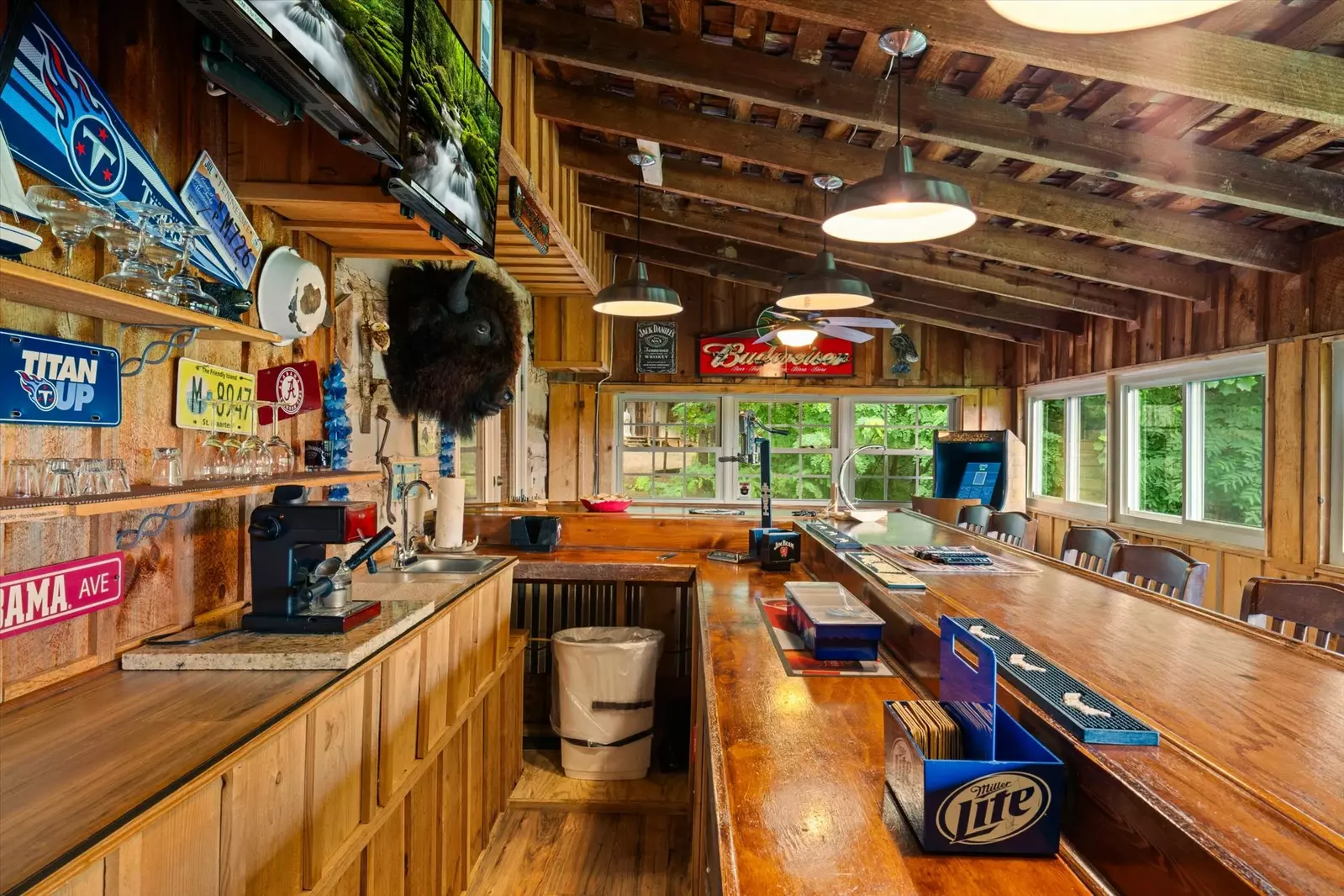 Huckleberry Inn