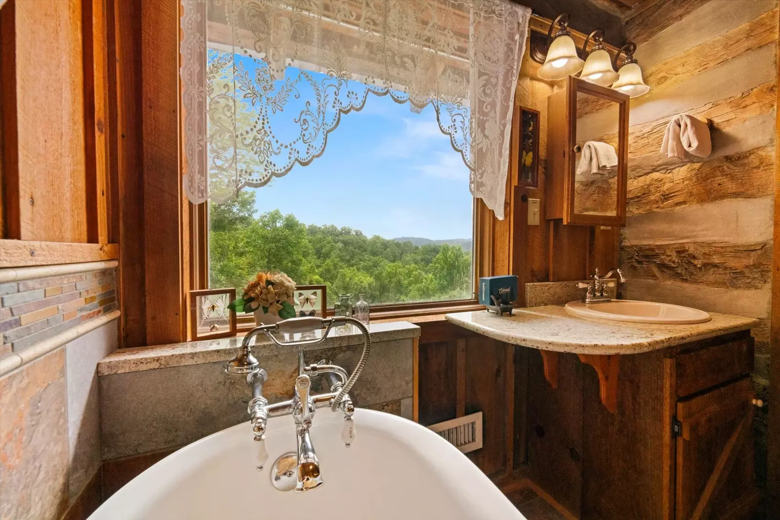 Huckleberry Inn
