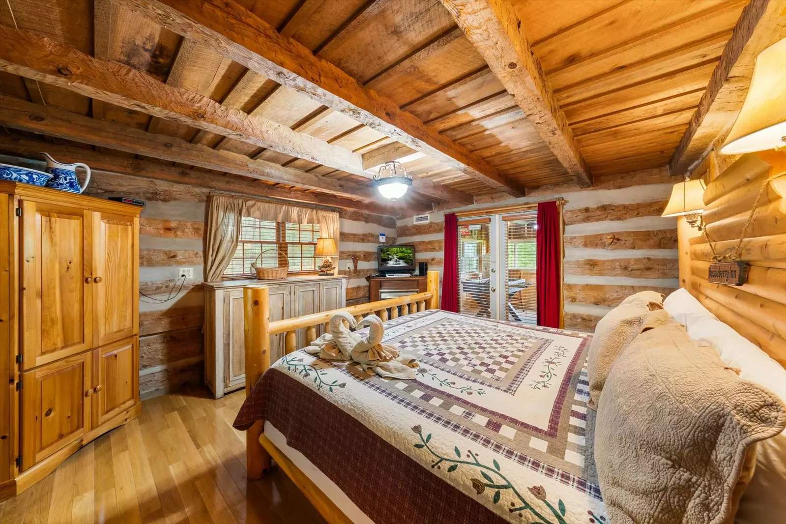 Huckleberry Inn
