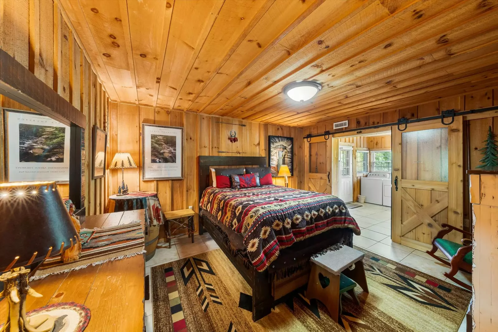 Huckleberry Inn