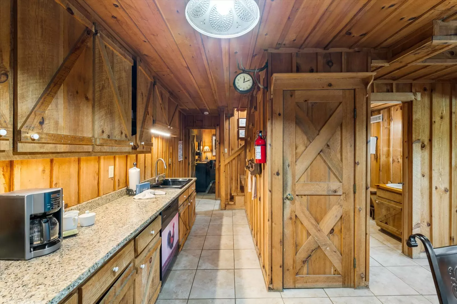 Huckleberry Inn