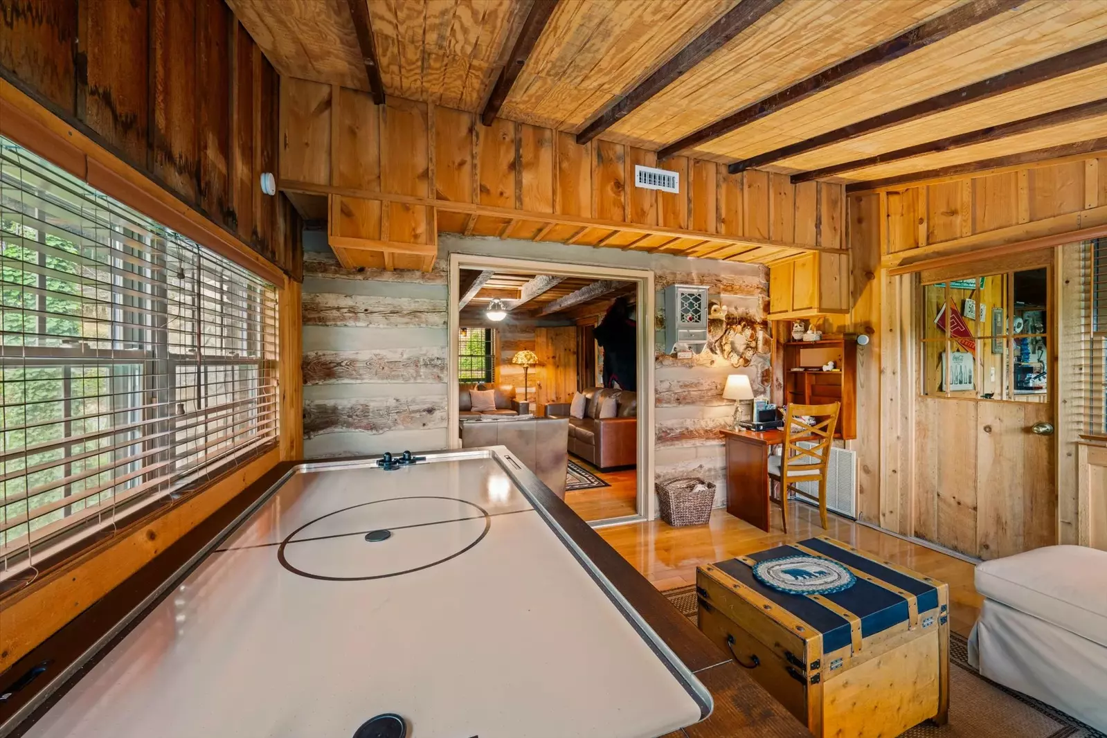 Huckleberry Inn