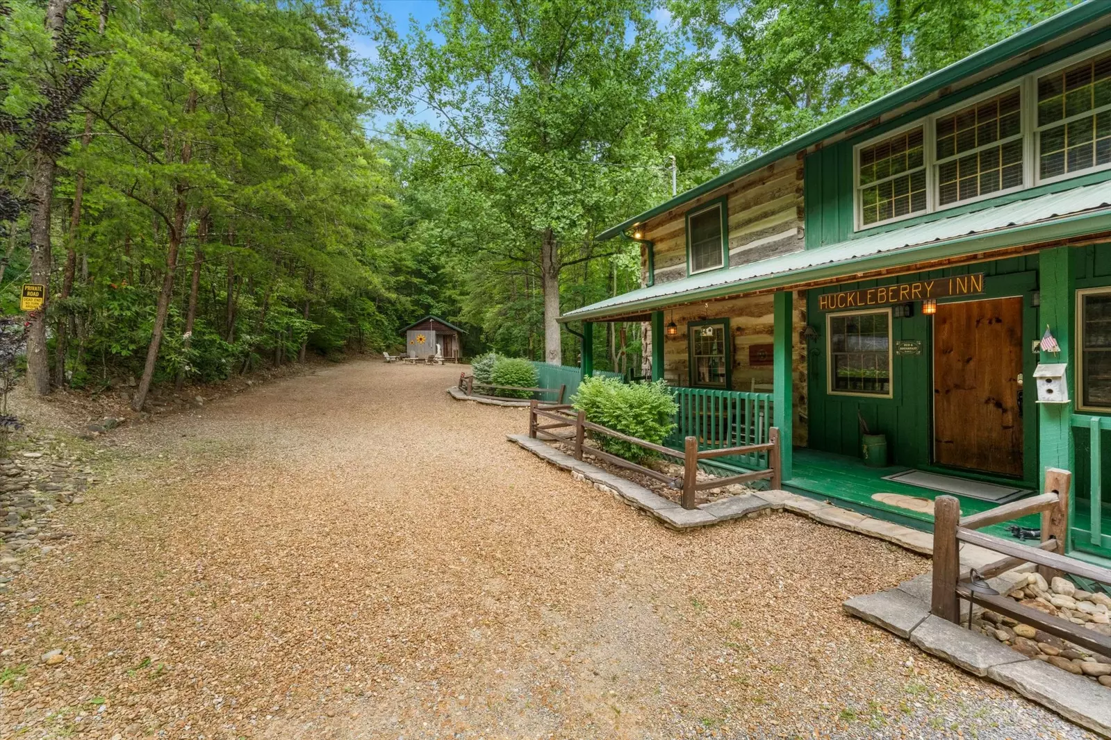 Huckleberry Inn