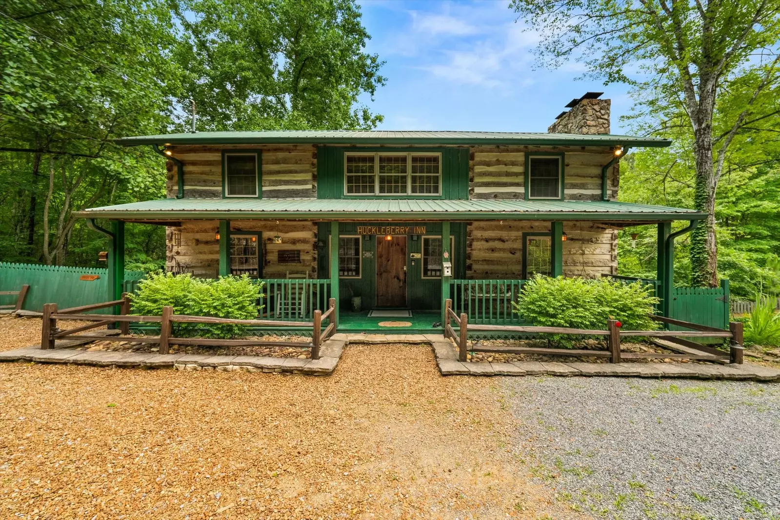 Huckleberry Inn