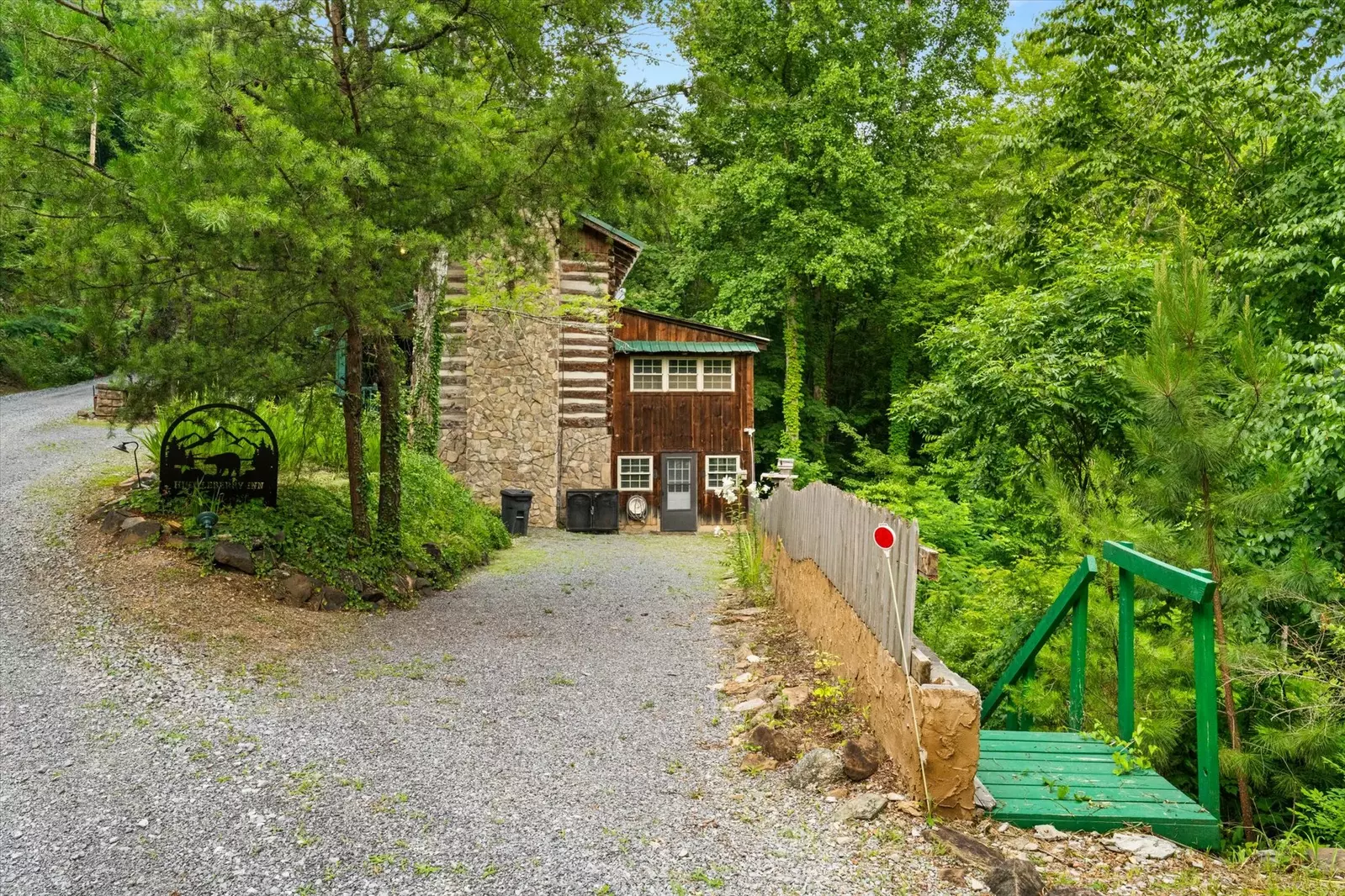 Huckleberry Inn