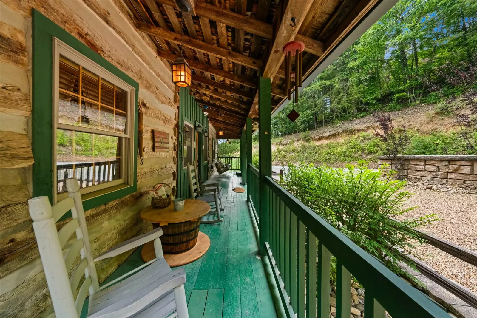 Huckleberry Inn